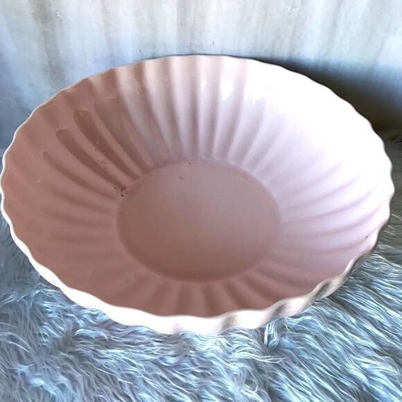 Destinos S.A Scalloped Bowl  - Picture 1 of 2